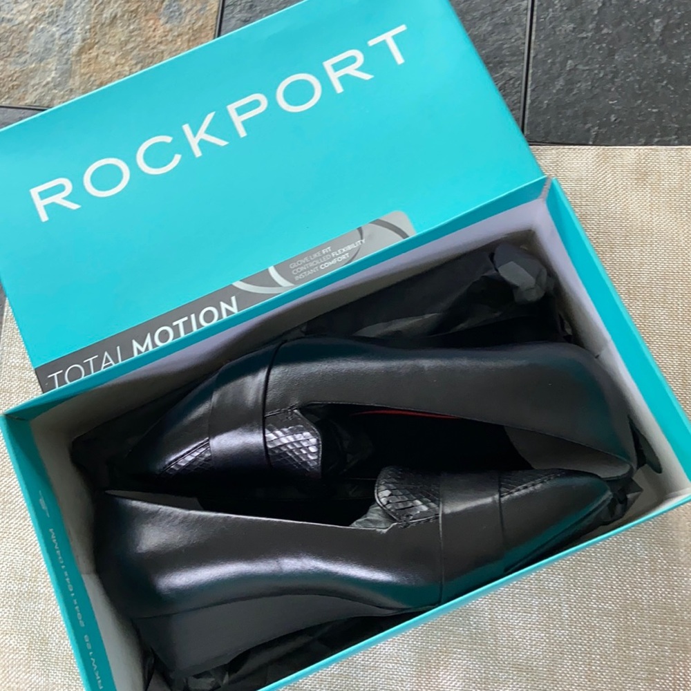 Rockport Total Motion Annett Loafer (NIB)